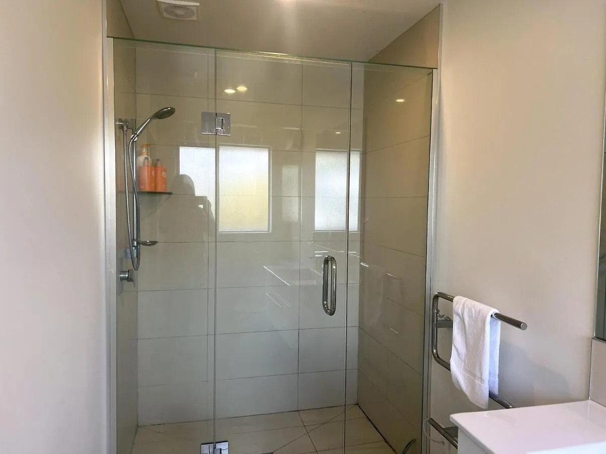 כרייסטצ'רץ' Spacious 3 Bedroom House Near Sumner 0*,
