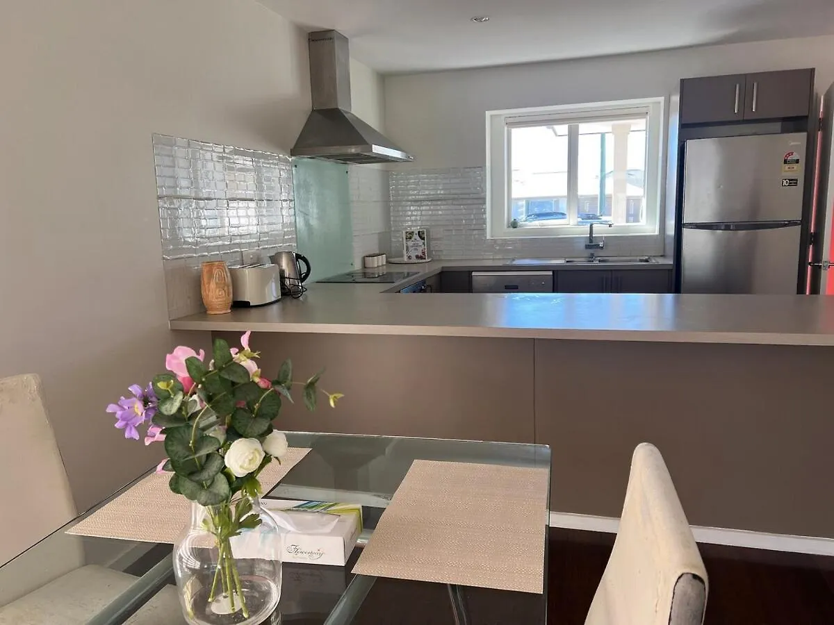 כרייסטצ'רץ' Spacious 3 Bedroom House Near Sumner בית נופש