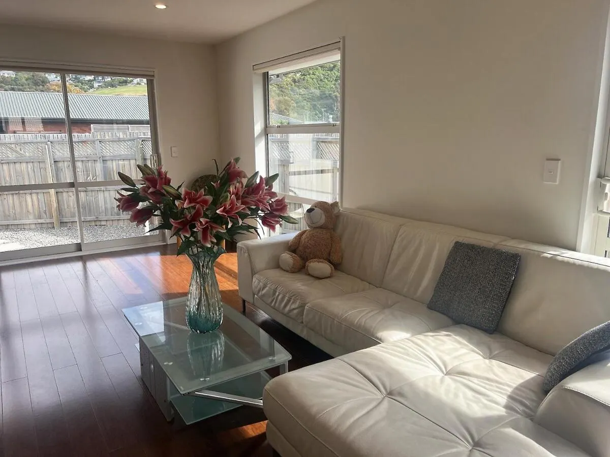 בית נופש כרייסטצ'רץ' Spacious 3 Bedroom House Near Sumner ניו זילנד