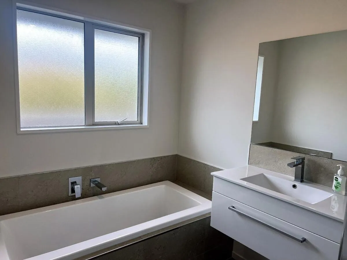 כרייסטצ'רץ' Spacious 3 Bedroom House Near Sumner